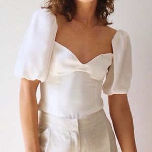 Aritzia Wilfred novella top (worn once) size M (in color blue)